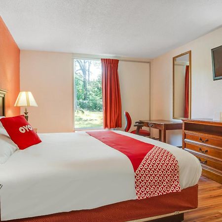 Oyo Hotel Mona Lake Muskegon Dış mekan fotoğraf