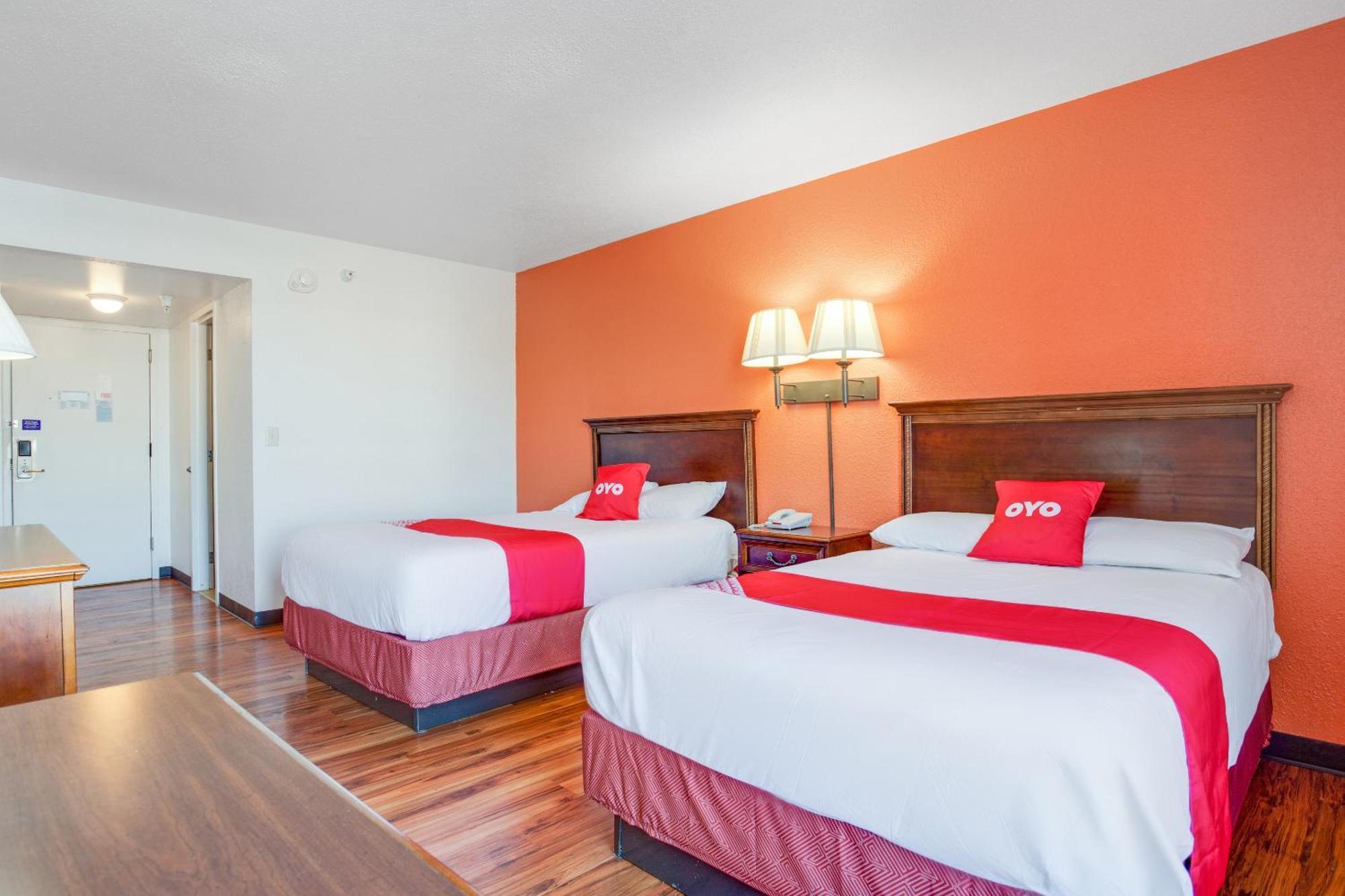 Oyo Hotel Mona Lake Muskegon Dış mekan fotoğraf