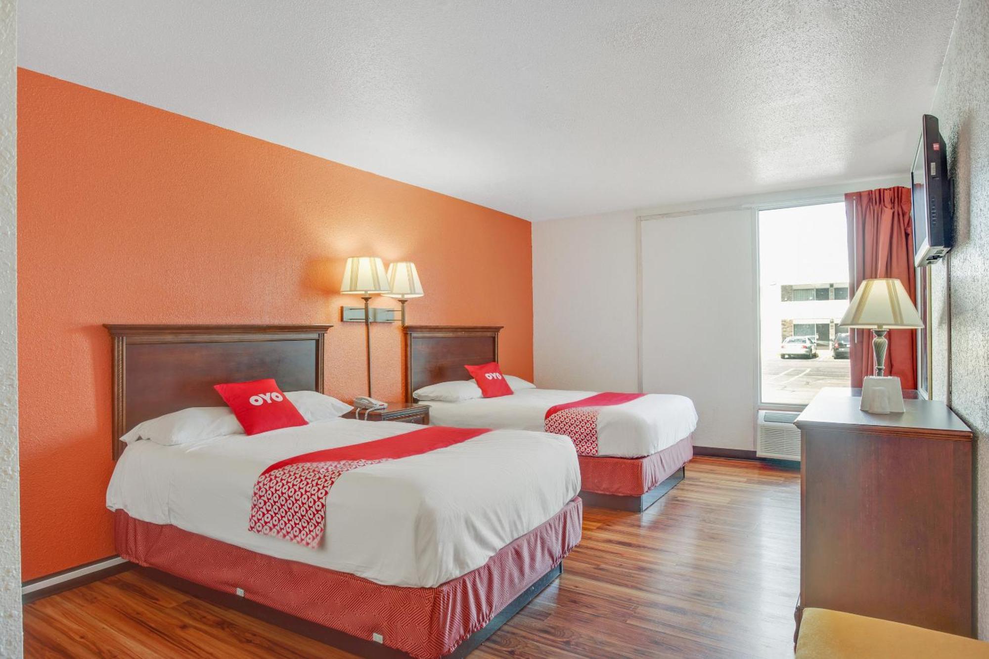 Oyo Hotel Mona Lake Muskegon Dış mekan fotoğraf