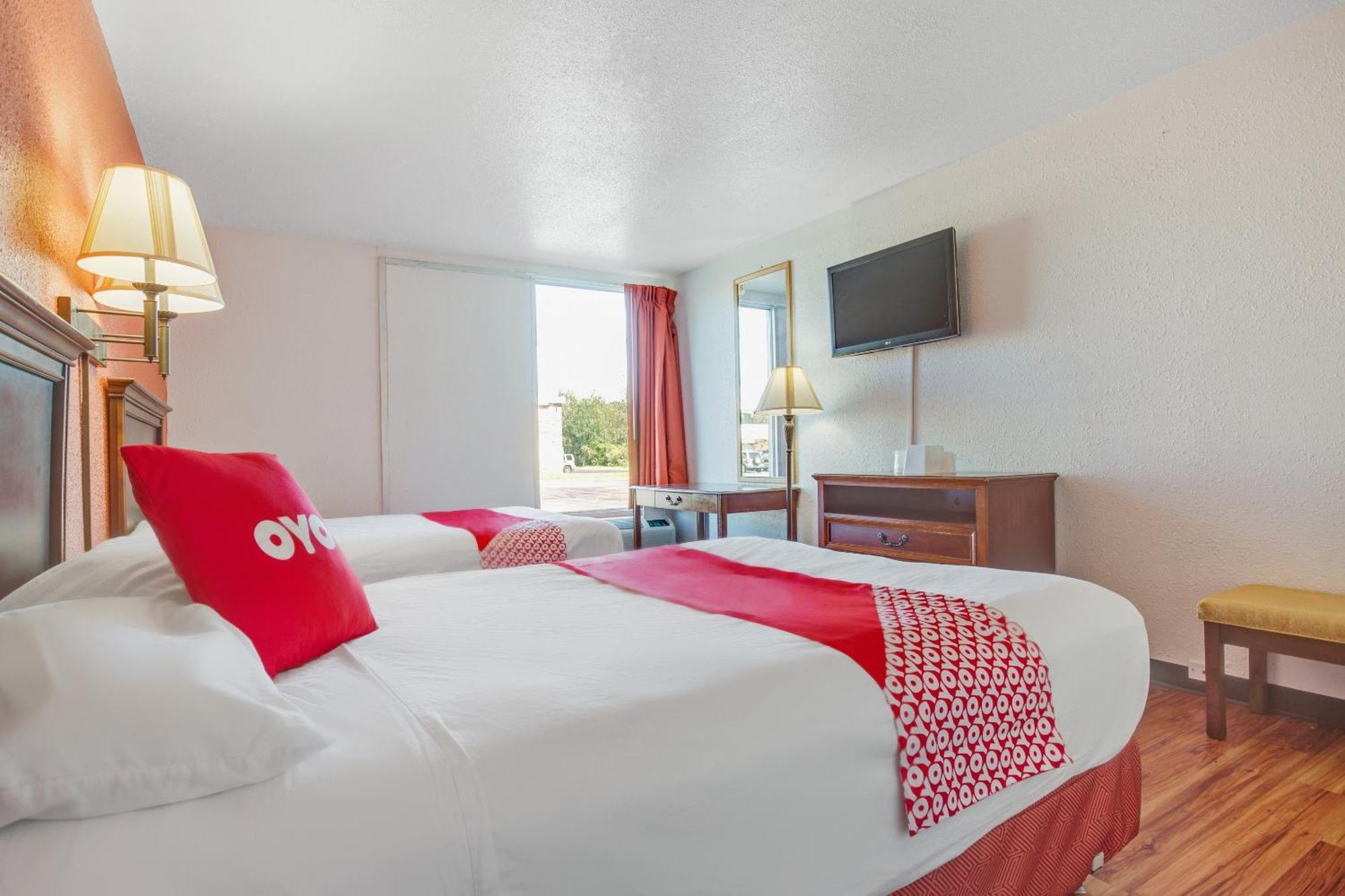 Oyo Hotel Mona Lake Muskegon Dış mekan fotoğraf