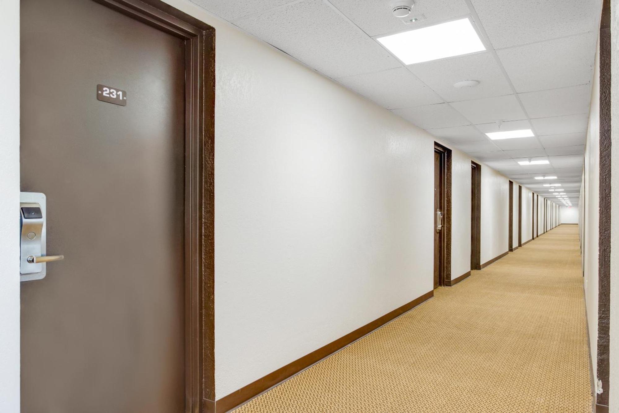 Oyo Hotel Mona Lake Muskegon Dış mekan fotoğraf