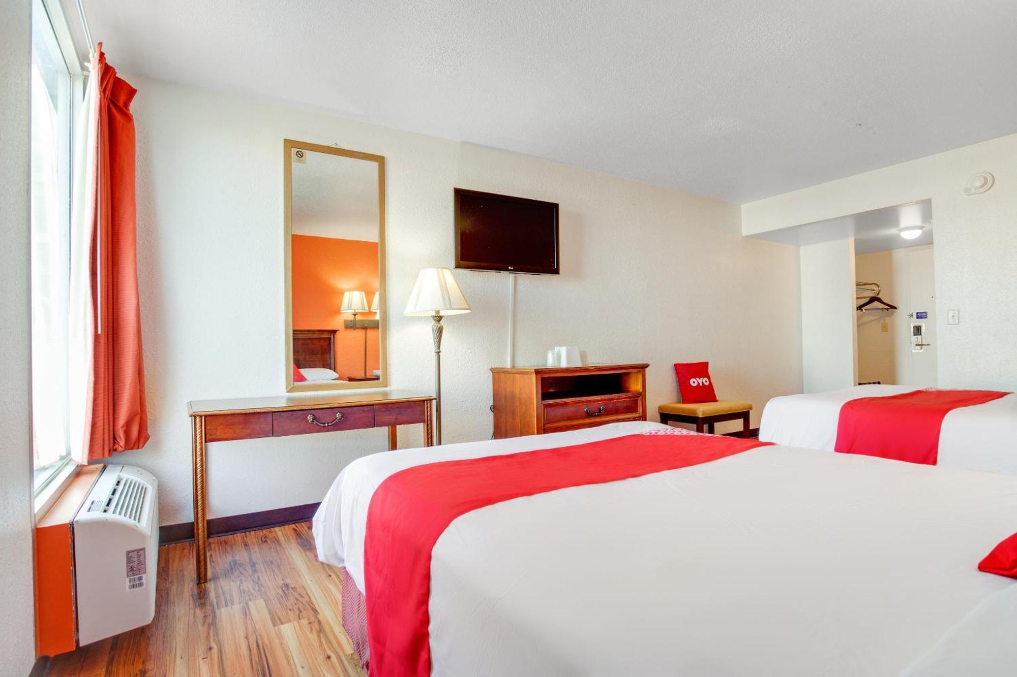 Oyo Hotel Mona Lake Muskegon Dış mekan fotoğraf