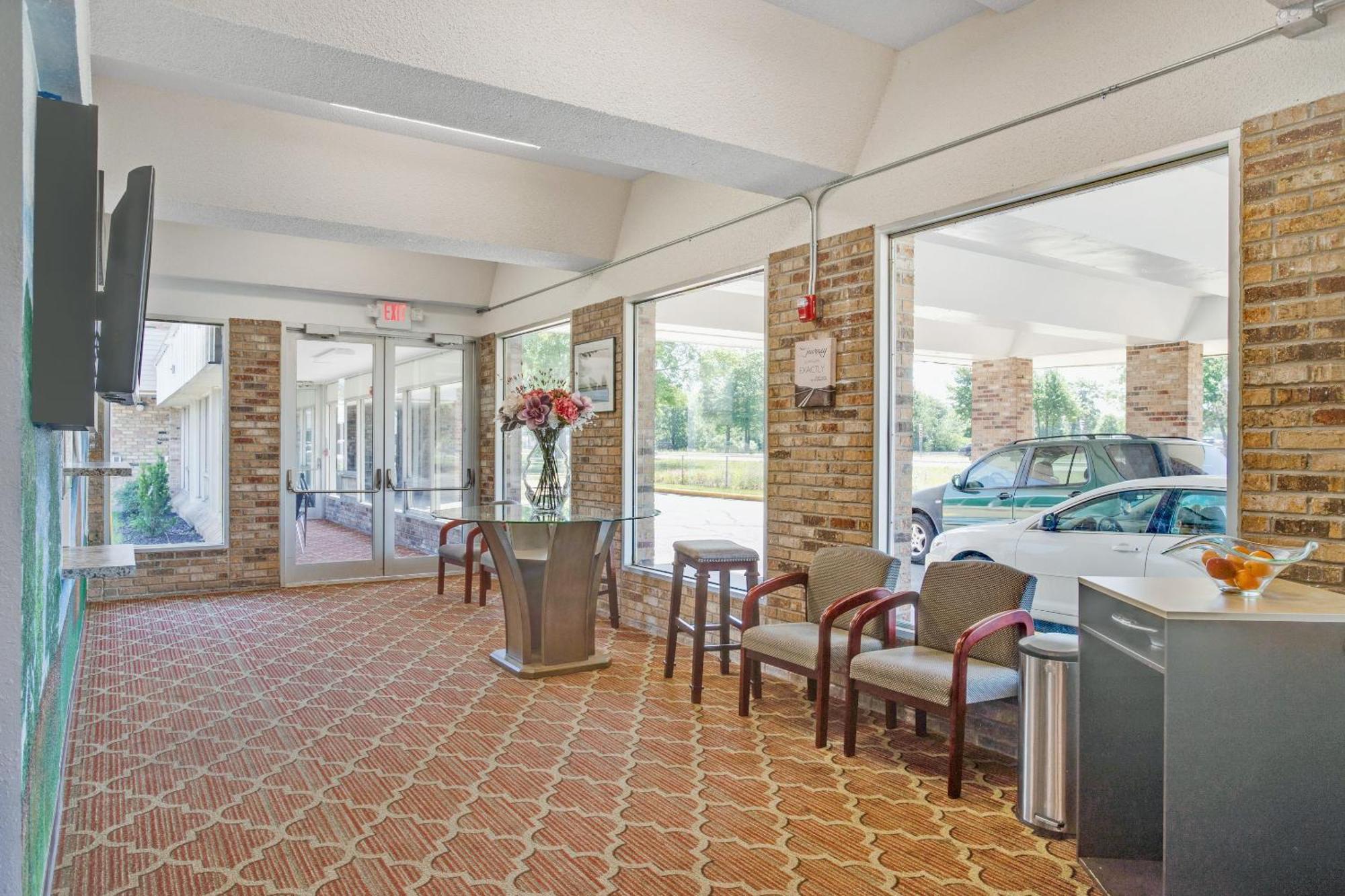 Oyo Hotel Mona Lake Muskegon Dış mekan fotoğraf